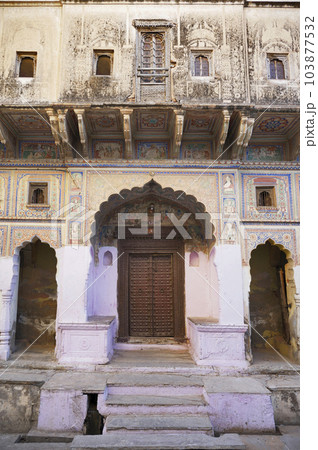 Old Haveli in Shekhawat. Marwari merchants constructed grand havelis in the Shekhawati region dated 17th to 19th centuries richly decorated with painted frescoes, Nawalgarh, Rajasthan, India Old Haveli in Shekhawat. Marwari merchants constructed grand havelis in the Shekhawati region dated 17th to 19th centuries richly decorated with painted frescoes, Nawalgarh, Rajasthan, India 103877532