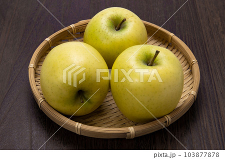 黄色リンゴのシナノゴールド 103877878