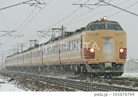 北陸本線　美川ー加賀笠間　JR西日本　485系　A07編成（京都）　雷鳥 103878704