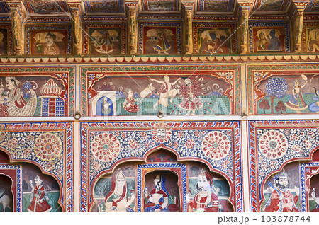 Colourful paintings on the inner wall of Mandawa haveli, now converted in to a Heritage Hotel, built in 1890, located in Mandawa, Shekhawati, Rajasthan, India 103878744