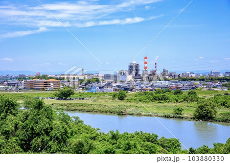 庄内川と春日井市の市街地遠景 庄内川と春日井市の市街地遠景 103880330
