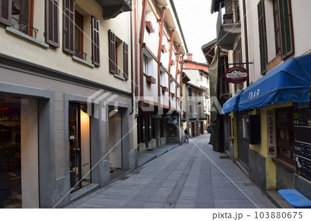 ツールドモンブランの街「クールマイユール」 103880675