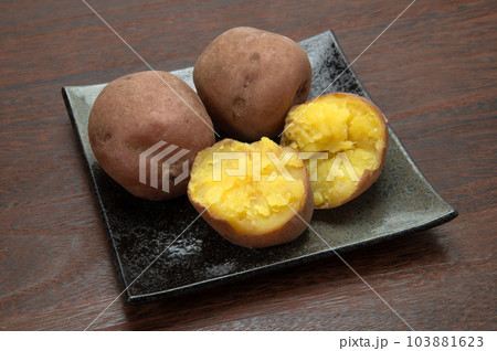 蒸したアンデスレッド 103881623