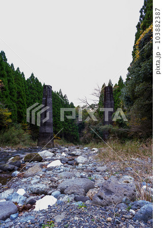 第一津留川橋梁橋脚 (観光スポット 八角トンネル・第一津留川橋梁橋脚 下益城郡美里町 ) 第一津留川橋梁橋脚 (観光スポット 八角トンネル・第一津留川橋梁橋脚 下益城郡美里町 ) 103882387