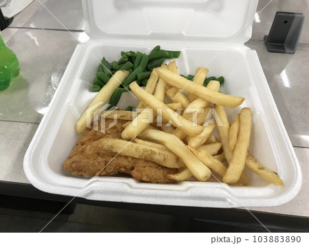 アメリカのお昼ご飯 103883890