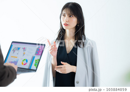 ビジネスウーマン ビジネスウーマン 103884059