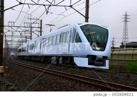 美しく輝く白磁の超豪華特急は日光・鬼怒川へ… 東武鉄道・新特急『スペーシアX』N100系 103889021