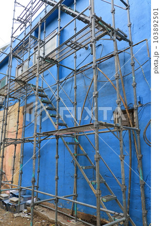 外壁塗装工事 足場の設置 外壁塗装工事 足場の設置 103892501