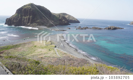 佐渡島の二ツ亀 103892705