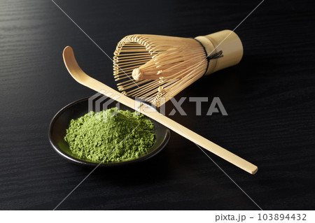 抹茶　木目背景イメージ 103894432