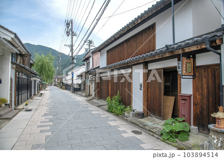 信州上田　北国街道柳町　長野県上田市 103894514