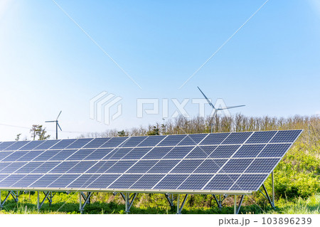 太陽光発電 ソーラーパネル 風力発電 太陽光発電 ソーラーパネル 風力発電 103896239