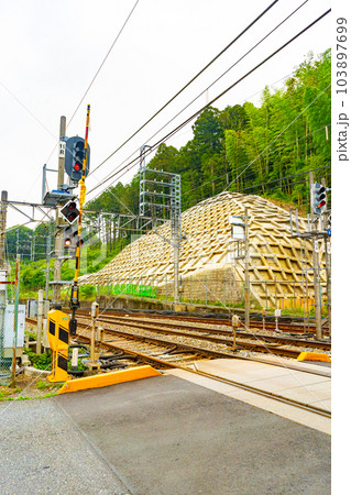 踏切 103897699