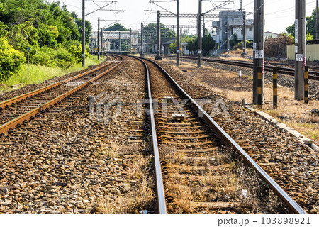 Close-up of the railway in Taiwan. It has a strong sense of perspective. 103898921