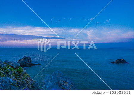 【愛知県田原市】日出の石門（ひいのせきもん）・沖の石門 103903611