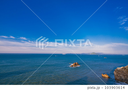 【愛知県田原市】日出の石門（ひいのせきもん）・沖の石門 103903614