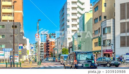 東京都新宿区の都市風景 東新宿駅 東京都新宿区の都市風景 東新宿駅 103910986