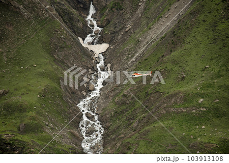 Rescue chopper flying to Amarnath cave via Balthal , Kashmir, India Rescue chopper flying to Amarnath cave via Balthal , Kashmir, India 103913108