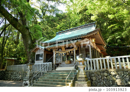 長島神社(本殿) 【三重県北牟婁郡紀北町】 長島神社(本殿) 【三重県北牟婁郡紀北町】 103913923