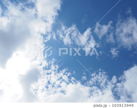 青空と白い雲 青空と白い雲 103913949