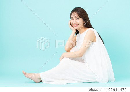 若い女性のビューティ 103914473
