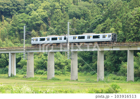 福北ゆたか線を走る817系電車（JR九州） 103916513