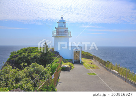 伊豆半島・南伊豆・石廊崎・タイルの格子模様が特徴的な廊崎灯台・静岡県南伊豆町(4) 103916927