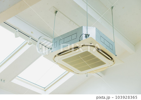 天吊型　エアコン 103928365