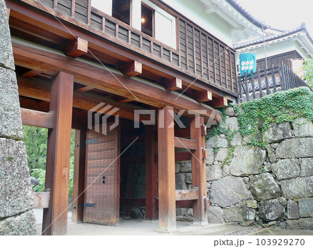 東虎口櫓門の内側【上田城跡】長野県上田市 東虎口櫓門の内側【上田城跡】長野県上田市 103929270