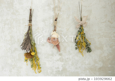 ドライフラワーのスワッグ ドライフラワーのスワッグ 103929662