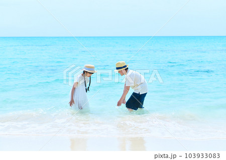 海 人物 子供 海 人物 子供 103933083