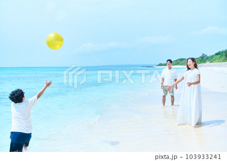 海　人物　子供 103933241