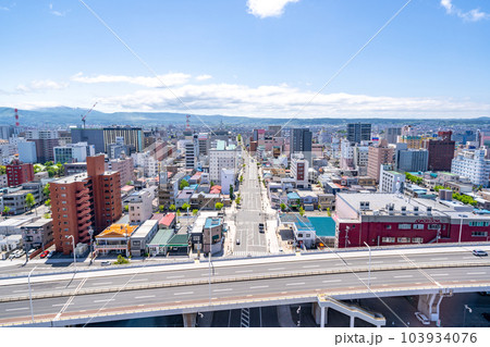 青森県観光物産館アスパム　展望台　南側　八甲通り 103934076