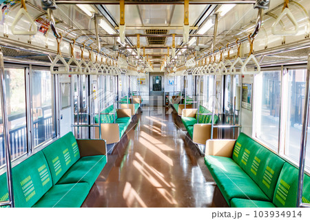 【イメージ素材】電車車内（JR仙石線） 103934914