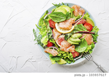 Smoked salmon salad 103937027