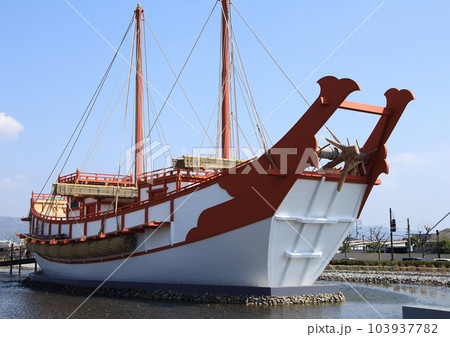 奈良市の世界遺産平城宮跡に復元された遣唐使船 奈良市の世界遺産平城宮跡に復元された遣唐使船 103937782