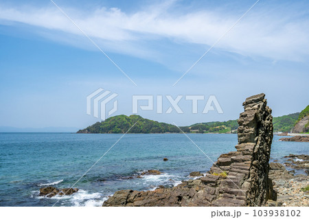 ケムシ岩 夏泊半島 夏泊ホタテライン ケムシ岩 夏泊半島 夏泊ホタテライン 103938102
