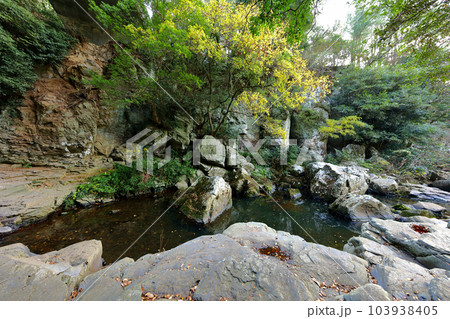 It is a beautiful scenery of Andeok Valley, a famous tourist attraction in Jeju Island. It is a beautiful scenery of Andeok Valley, a famous tourist attraction in Jeju Island. 103938405