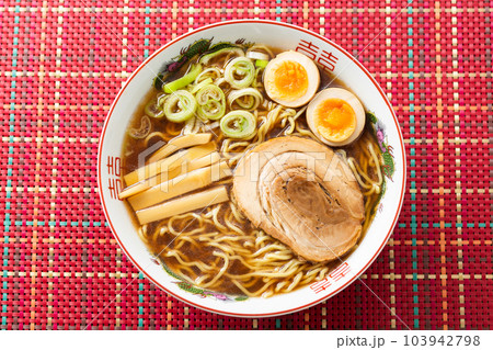 醤油ラーメン 103942798