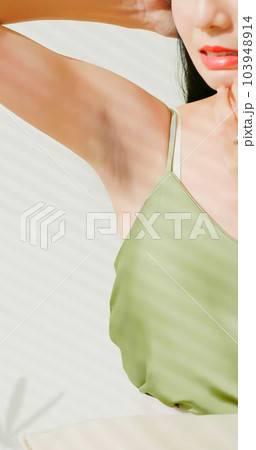 asian female armpit skin darkness 103948914