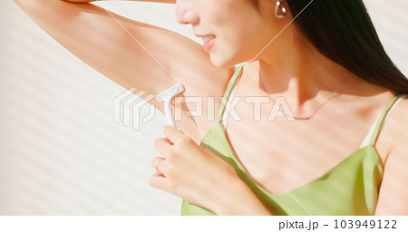 asian female armpit skin care 103949122