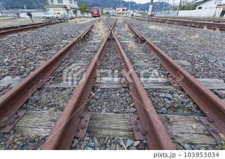 線路 踏切 美祢線 ローカル線 ディーゼルカー 厚狭駅 美祢 線路 踏切 美祢線 ローカル線 ディーゼルカー 厚狭駅 美祢 103953034