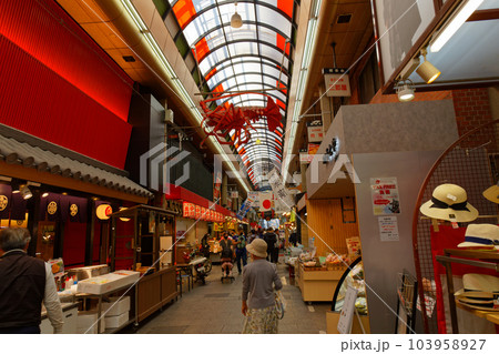 黒門市場と周囲の景観 103958927