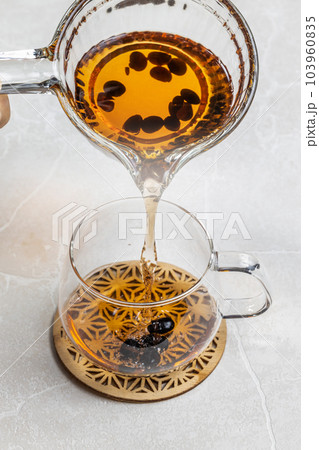 健康飲料 黒豆茶 Health drink black soybean tea 健康飲料 黒豆茶 Health drink black soybean tea 103960835