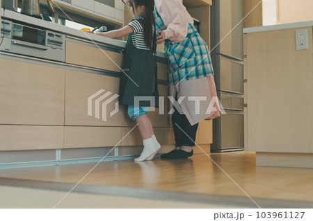 8 years old 103961127