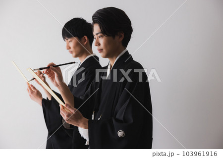 紋付袴の男性 俳句 紋付袴の男性 俳句 103961916