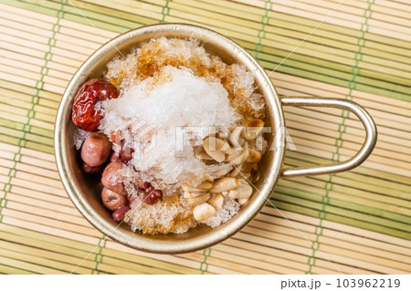 台湾かき氷 Taiwan type of epidemic shaved ice 台湾かき氷 Taiwan type of epidemic shaved ice 103962219