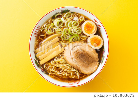 醤油ラーメン 103963675