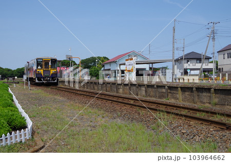 ひたちなか海浜鉄道　阿字ヶ浦駅と列車 103964662