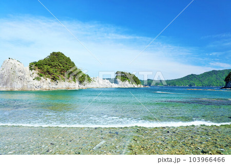岩手県　青空の浄土ヶ浜 103966466